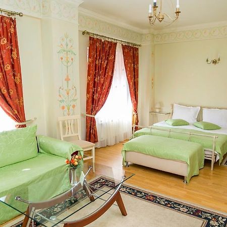 Villa Tamara Boekarest Kamer foto