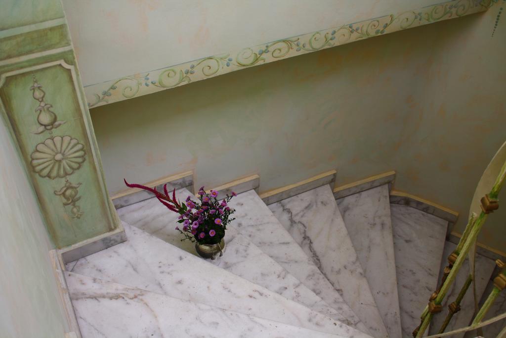 Villa Tamara Boekarest Buitenkant foto