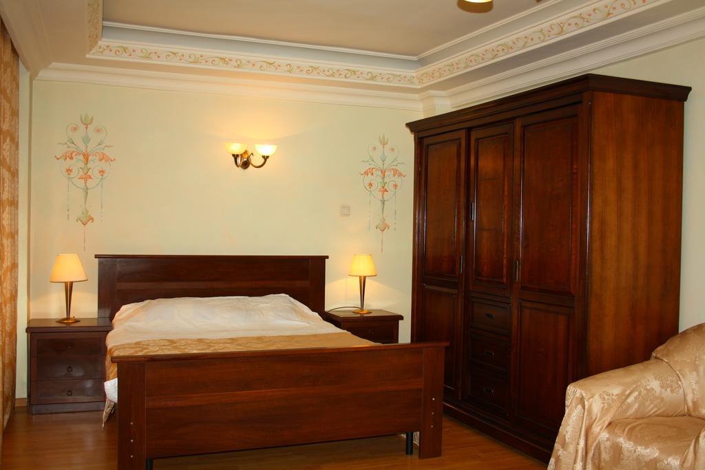 Villa Tamara Boekarest Buitenkant foto