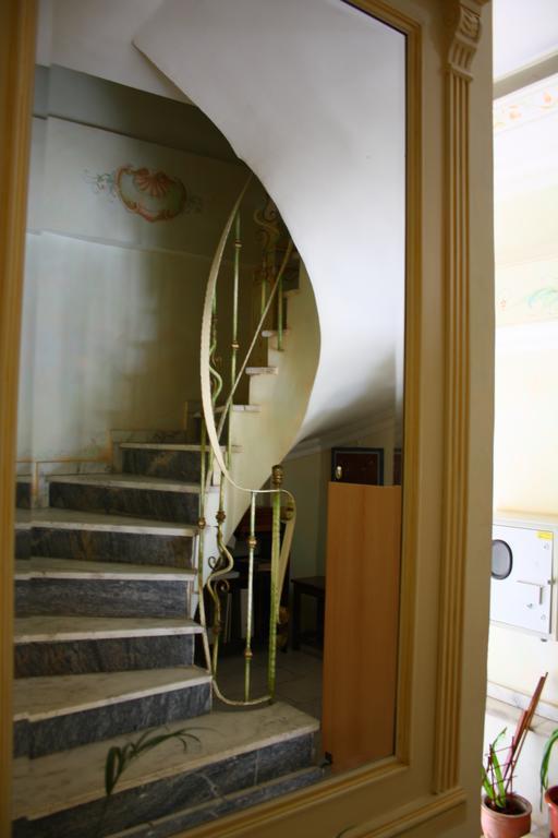 Villa Tamara Boekarest Buitenkant foto