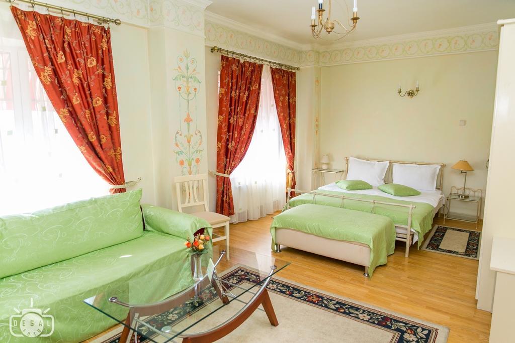 Villa Tamara Boekarest Kamer foto