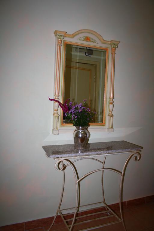 Villa Tamara Boekarest Buitenkant foto